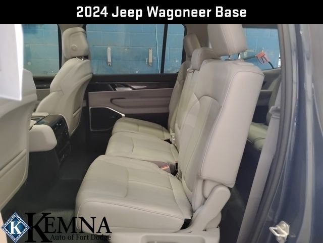 Used 2024 Jeep Wagoneer 4WD w/ Premium Group I image 18