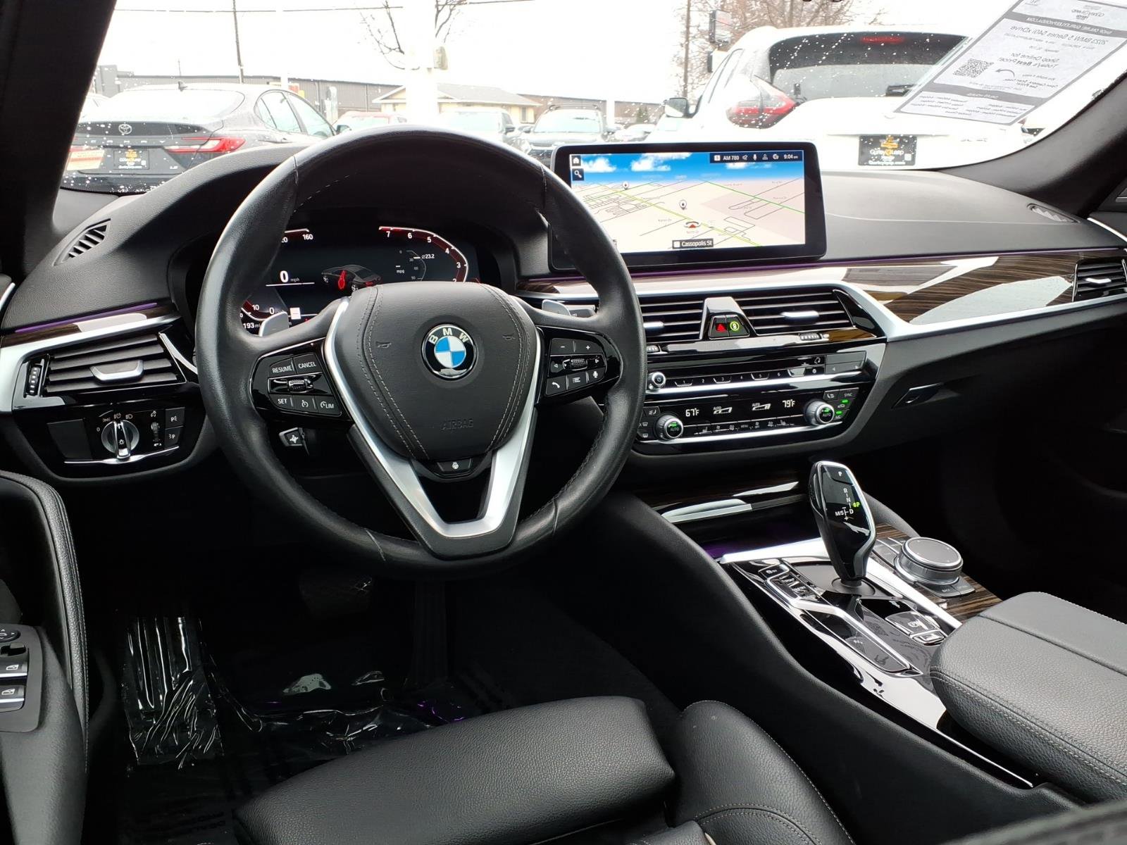 Used 2023 BMW 540i xDrive w/ Premium Package image 6