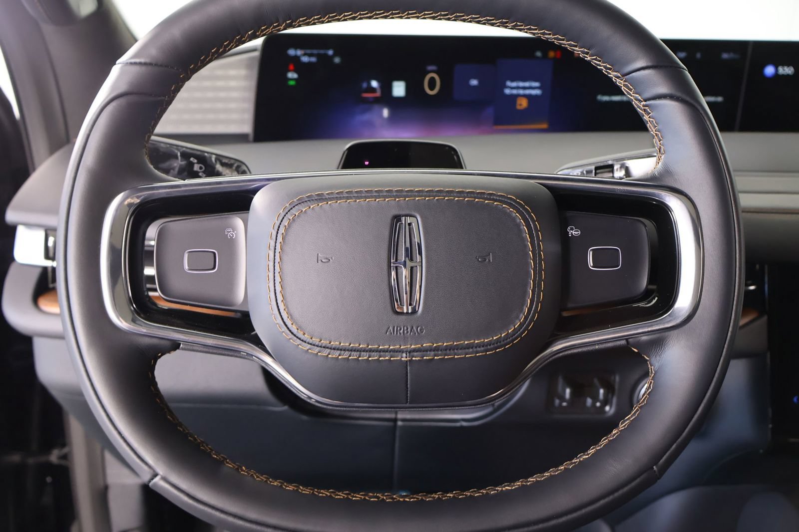 New 2026 Lincoln Navigator Black Label AWD/4WD image 3