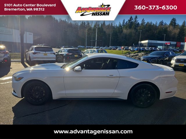 Used 2017 Ford Mustang Coupe image 2