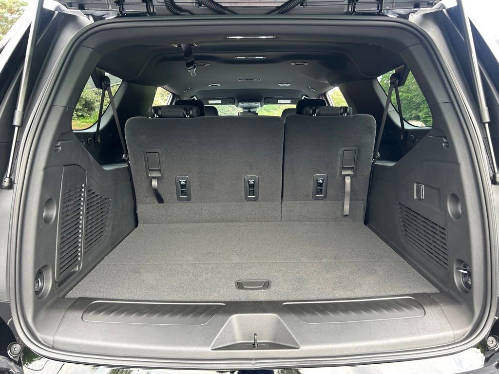 New 2026 Chevrolet Suburban LS w/ LS Custom Edition RWD image 40