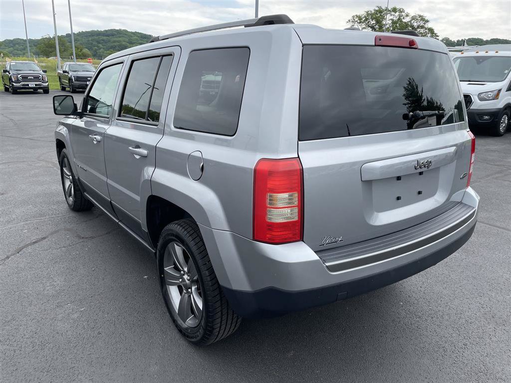 Used 2016 Jeep Patriot Sport w/ Power Value Group FWD image 3