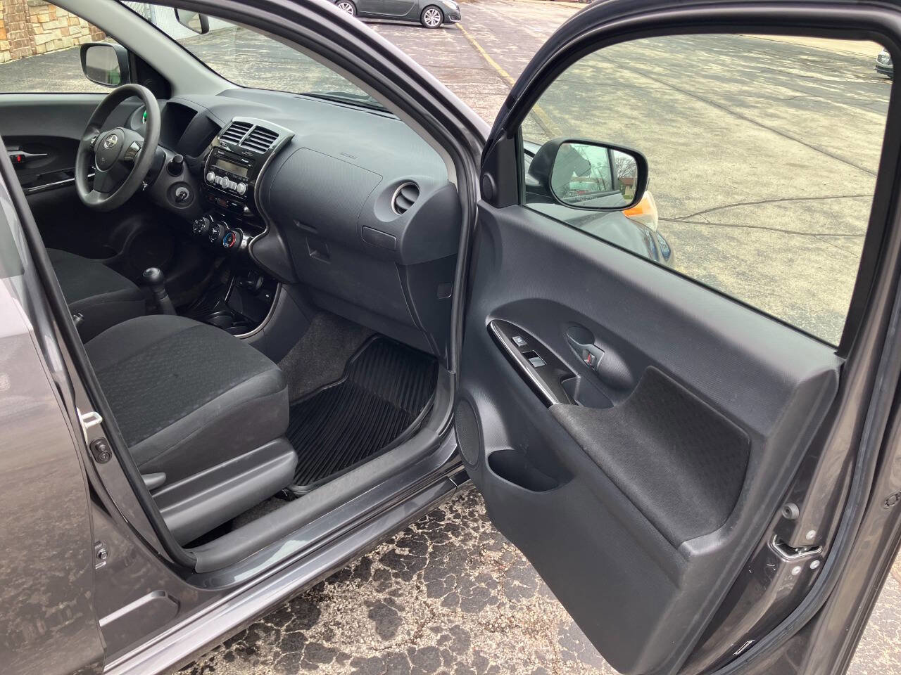 Used 2009 Scion xD image 13