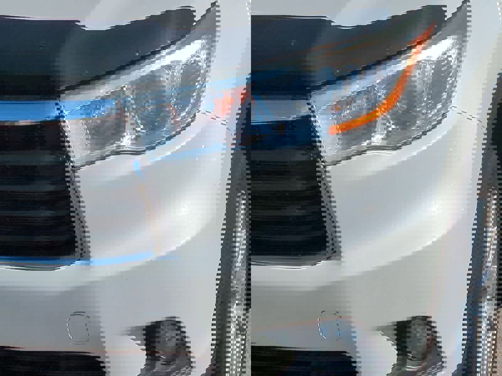 Used 2014 Toyota Highlander XLE image 11