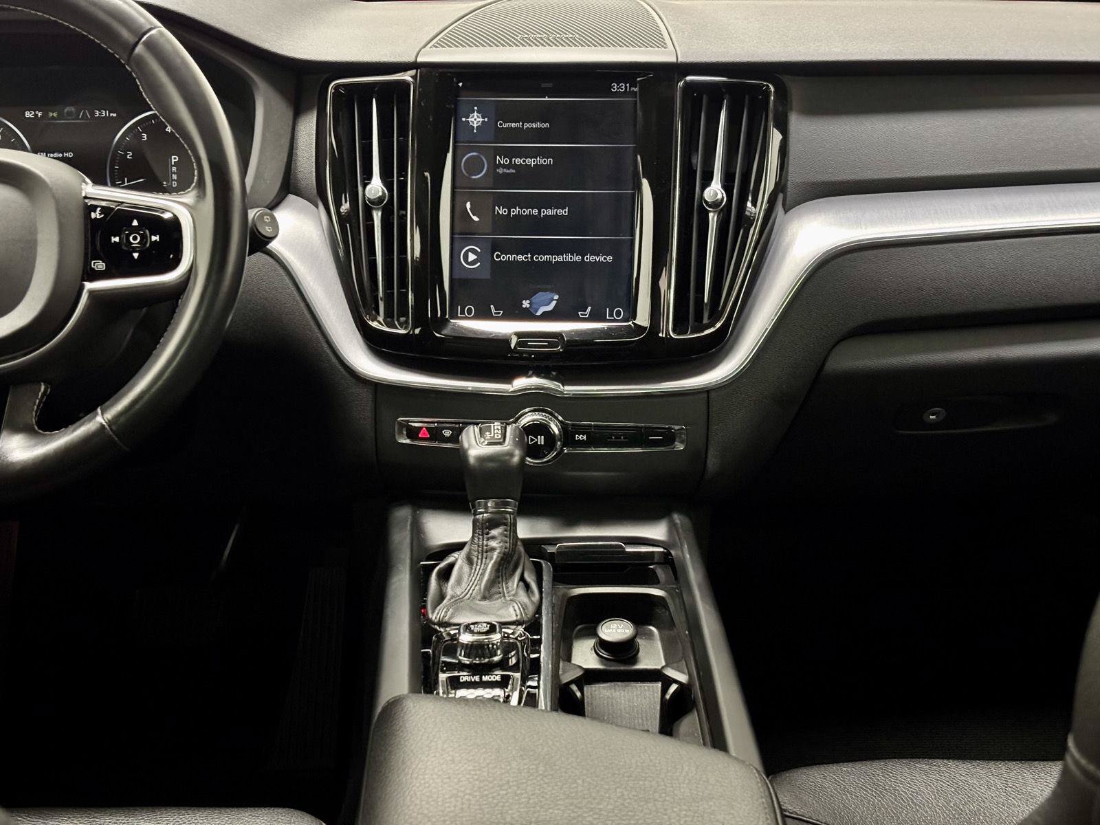Used 2020 Volvo XC60 T5 Momentum AWD/4WD image 29