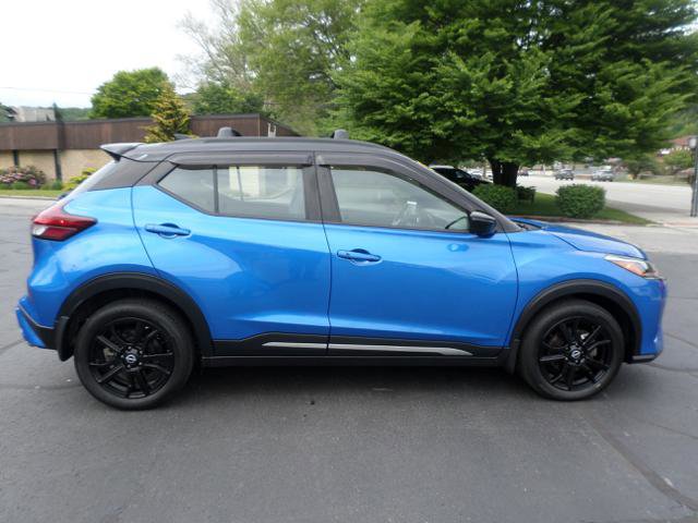 Used 2024 Nissan Kicks SR w/ SR Premium Package FWD image 8
