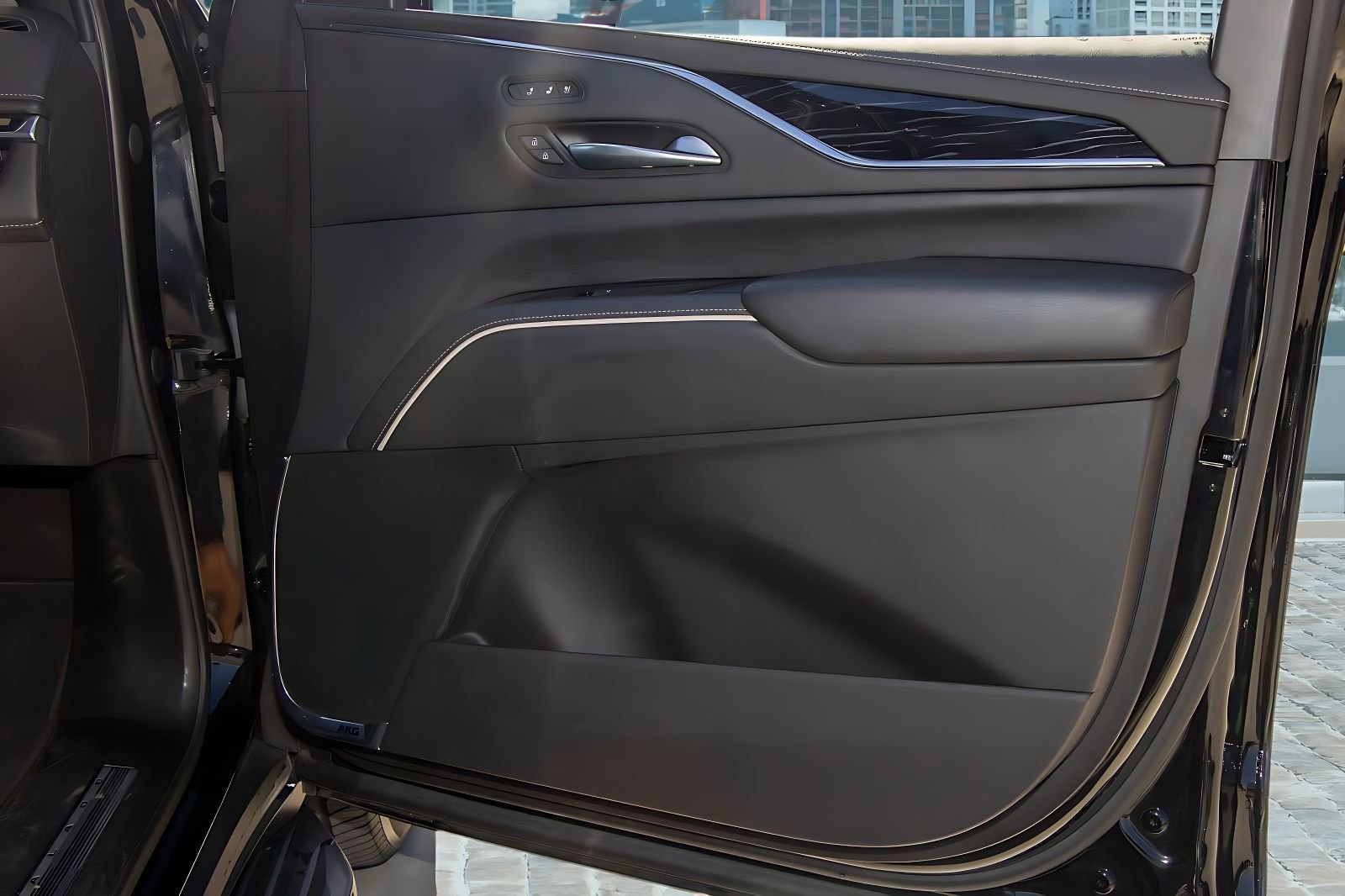 Used 2023 Cadillac Escalade Sport AWD/4WD image 13