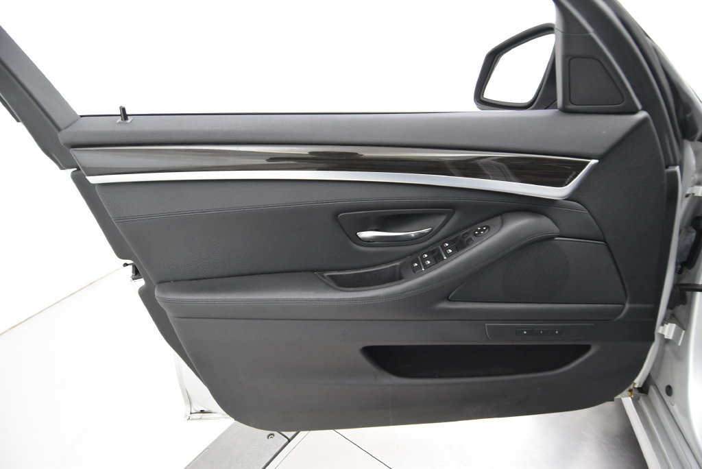 Used 2013 BMW 528i xDrive Sedan AWD/4WD image 40