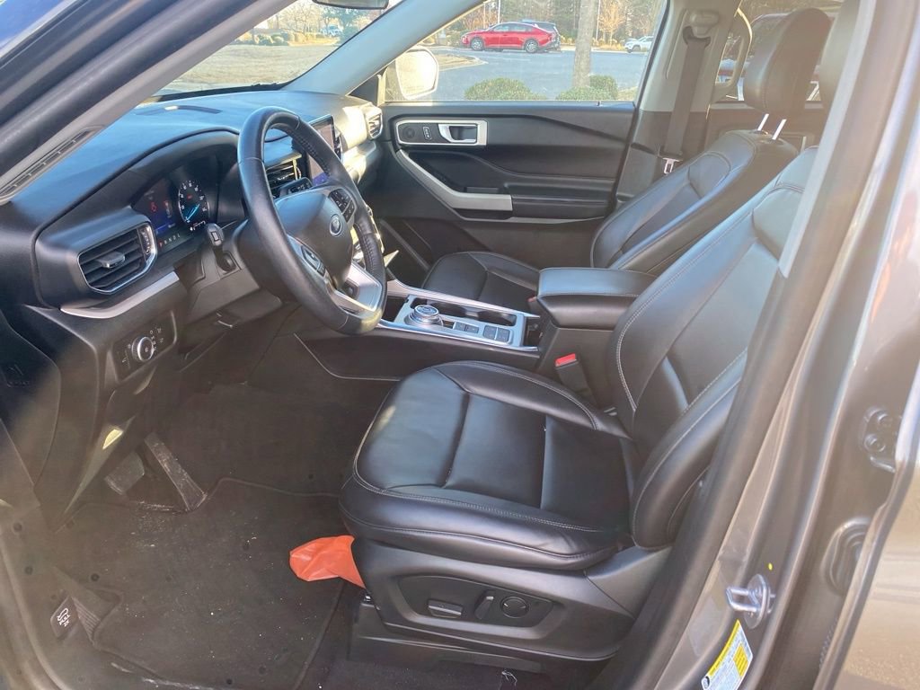 Used 2023 Ford Explorer XLT w/ Equipment Group 202A image 15
