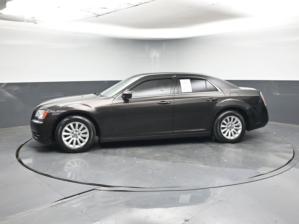 Used 2013 Chrysler 300 Base image 2