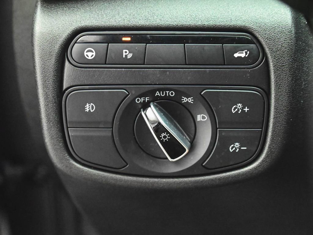 Used 2023 INFINITI QX55 Luxe w/ Cargo Package image 32