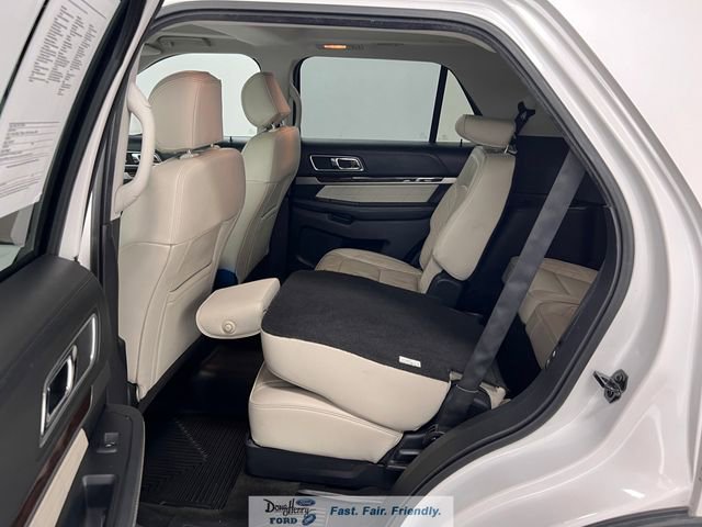 Used 2016 Ford Explorer Platinum image 32