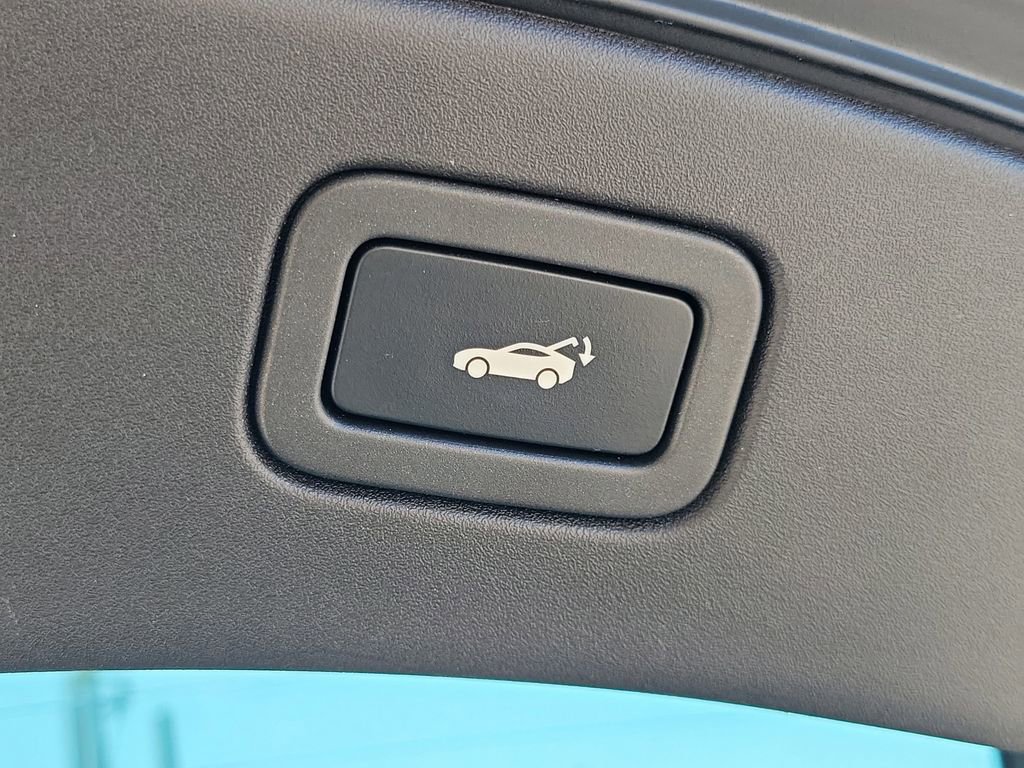 Used 2018 Jaguar F-TYPE R-Dynamic image 14