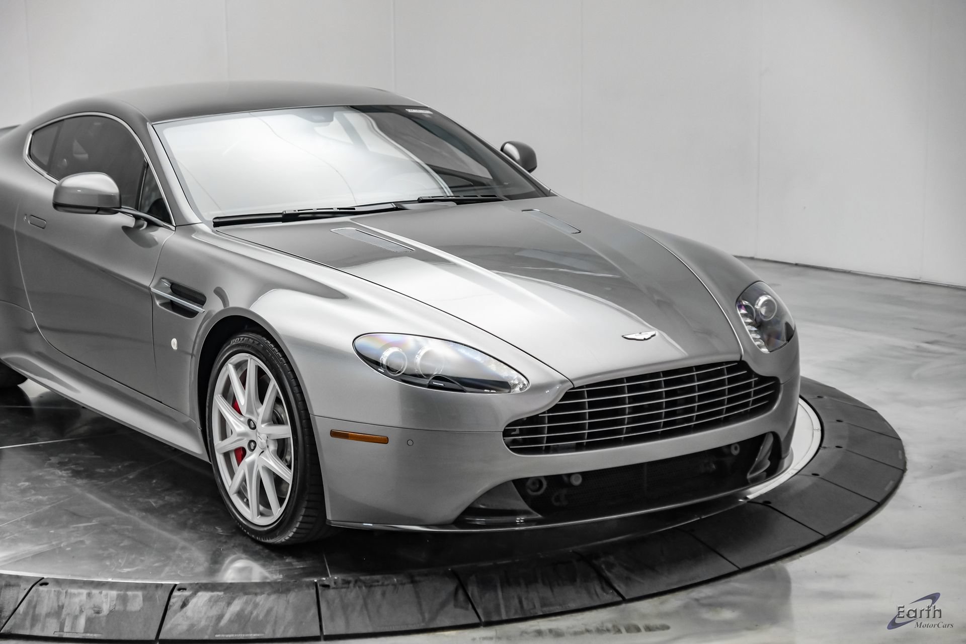 Used 2014 Aston Martin V8 Vantage S RWD image 32