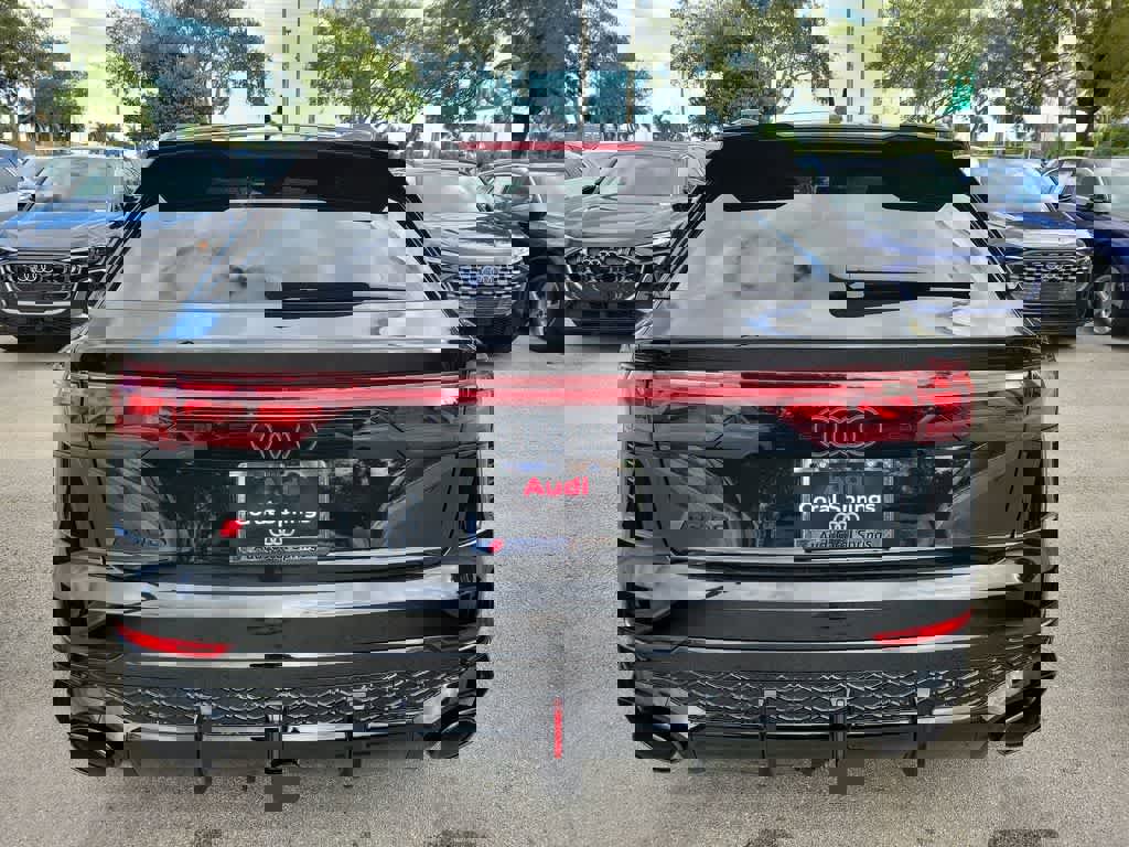 New 2026 Audi RS Q8 performance image 13