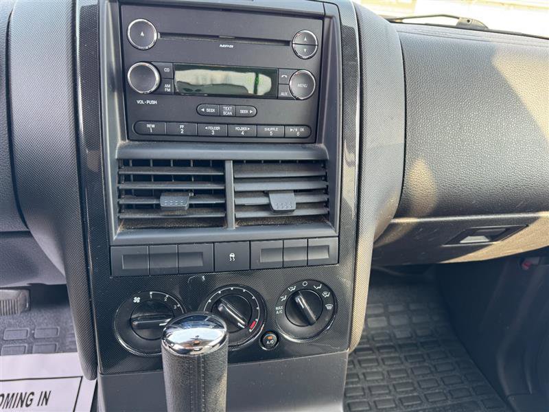 Used 2008 Ford Explorer Sport Trac XLT image 25