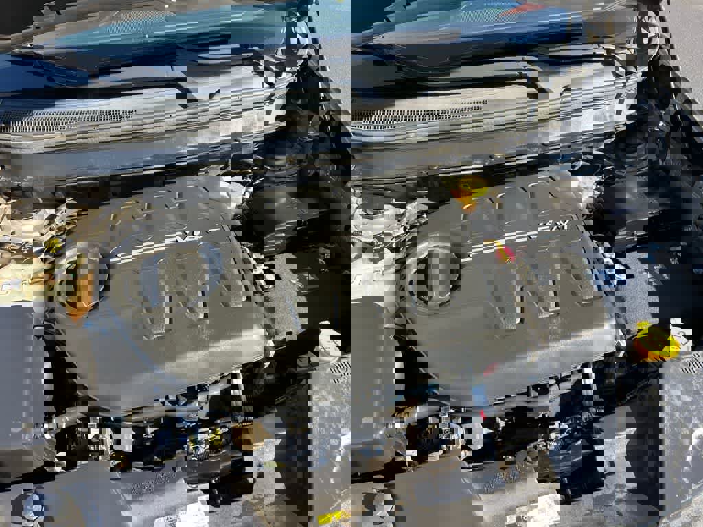 Used 2016 Jeep Cherokee Latitude w/ Cold Weather Group image 11