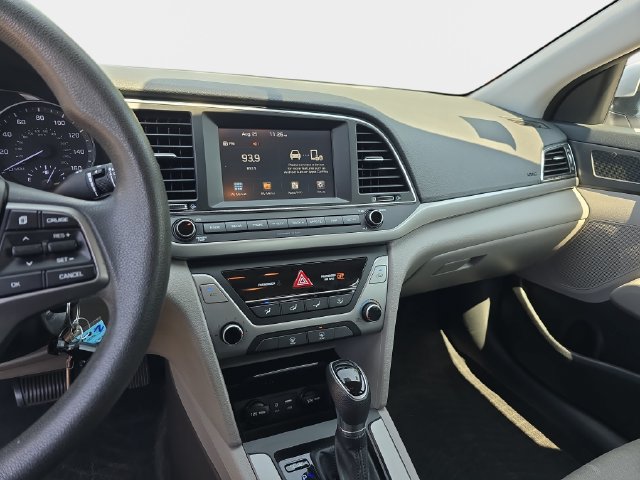 Used 2018 Hyundai Elantra SEL FWD image 19