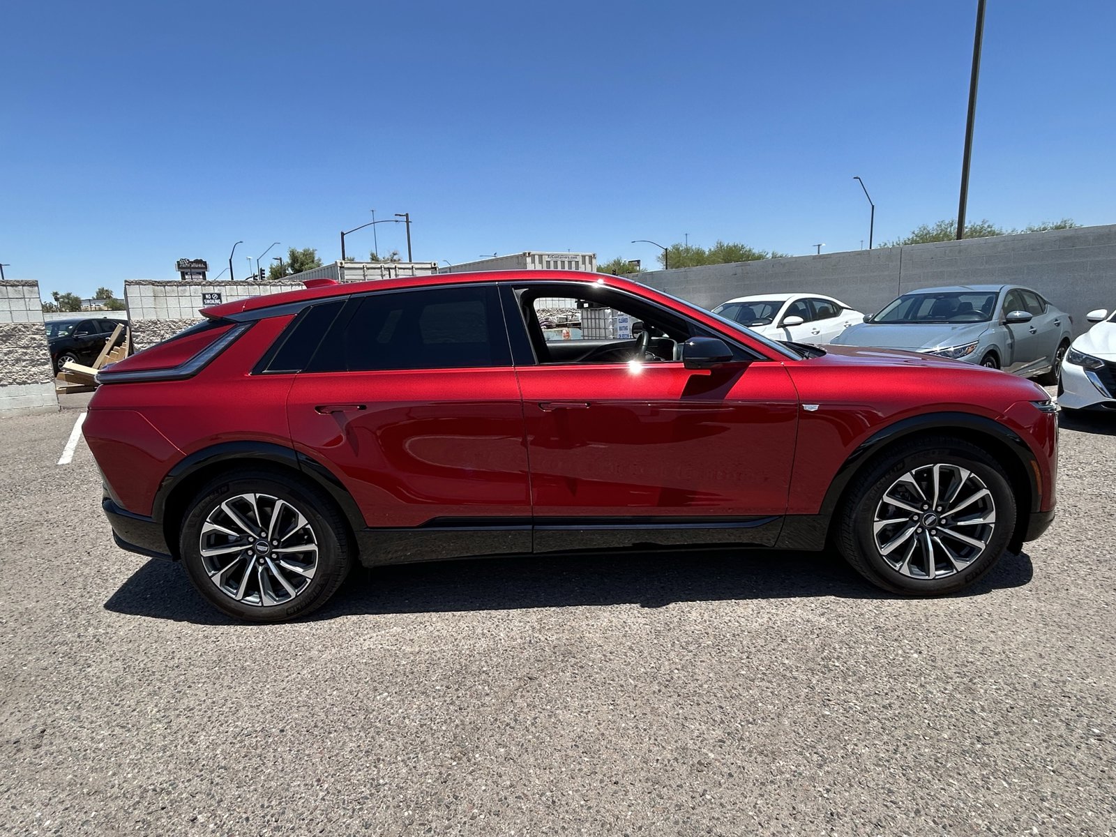 Used 2024 Cadillac Lyriq Sport RWD image 5