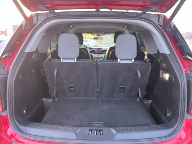 Used 2021 Ford Explorer XLT w/ Equipment Group 202A image 29