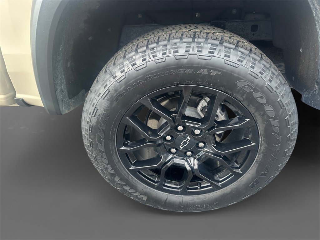 Used 2024 Chevrolet Colorado Trail Boss w/ LPO, Dark Essentials Package image 8