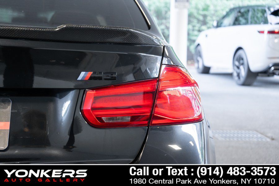 Used 2017 BMW M3 RWD image 22
