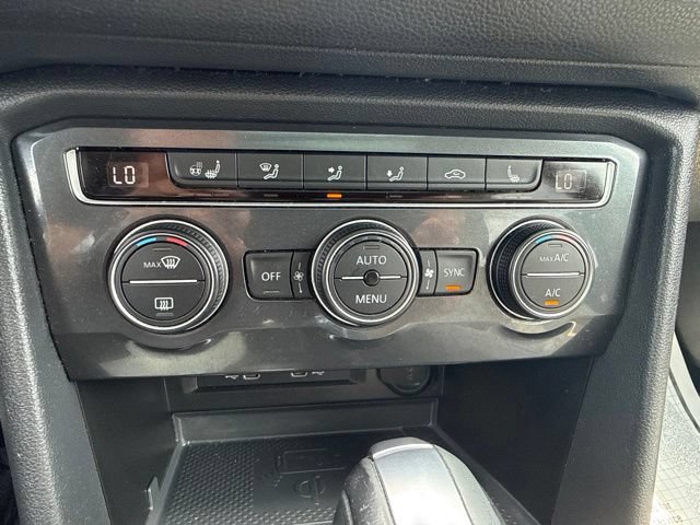 Used 2021 Volkswagen Tiguan SEL w/ 3-Row Tiguan MDO Package FWD image 17