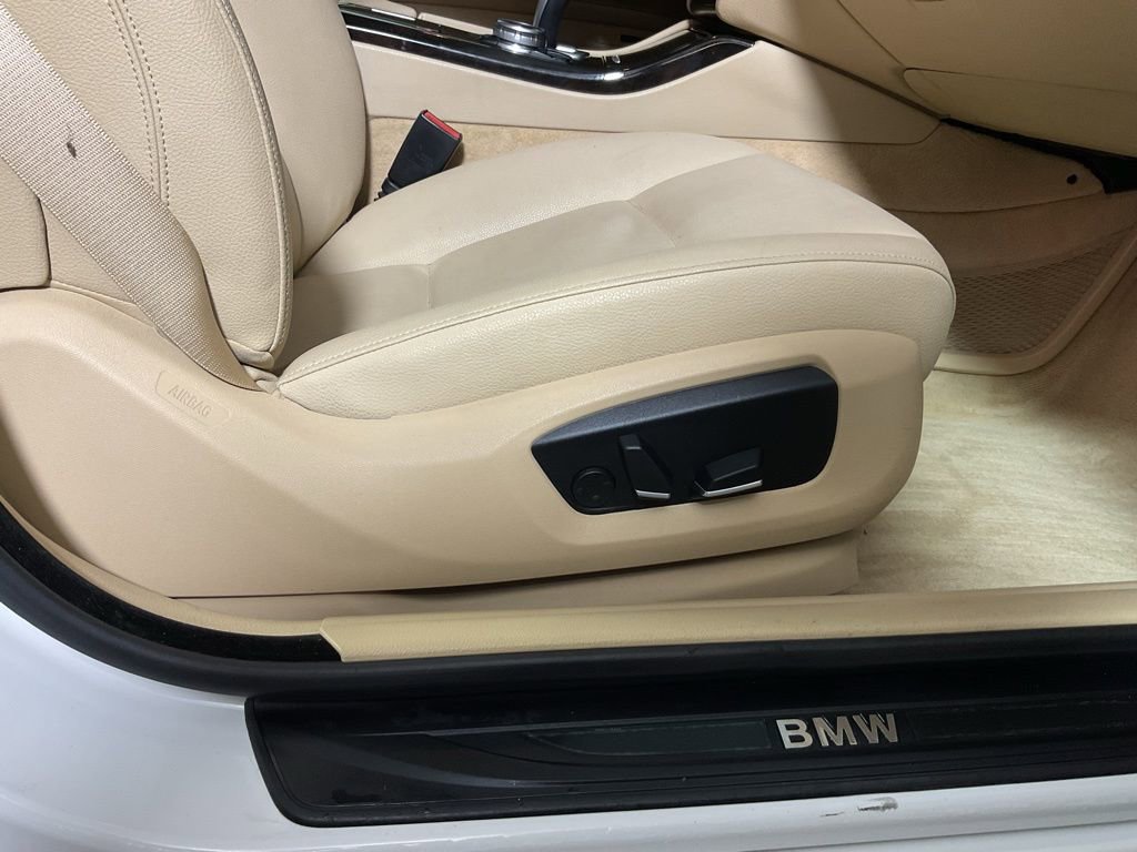 Used 2014 BMW 528i xDrive Sedan image 38