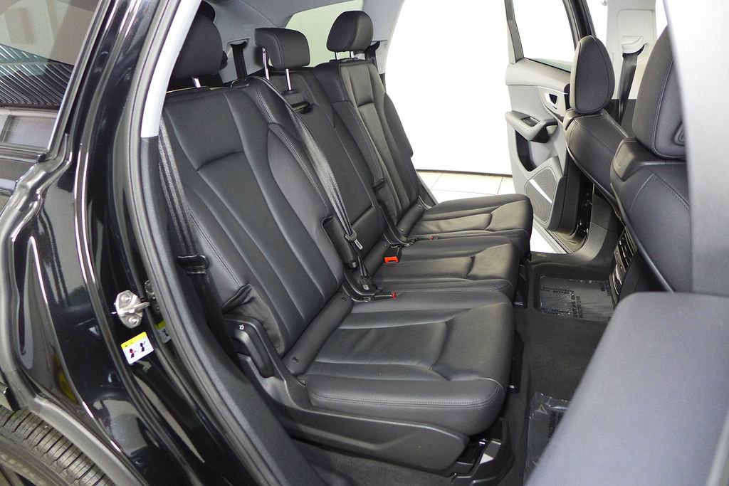 Used 2023 Audi Q7 2.0T Premium Plus w/ Premium Plus Package AWD/4WD image 20