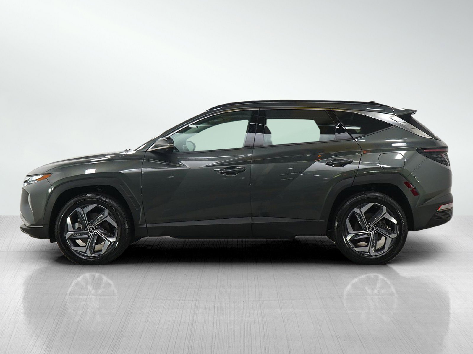 Used 2022 Hyundai Tucson Limited AWD/4WD image 2
