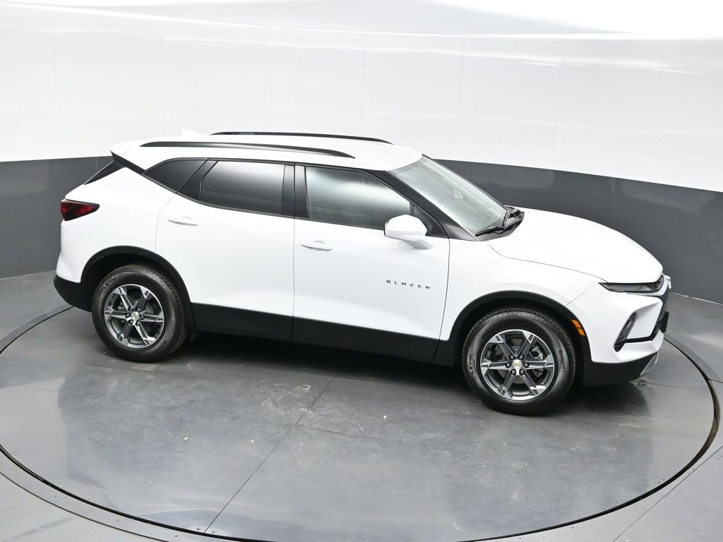 Used 2025 Chevrolet Blazer LT w/ Convenience Package image 38