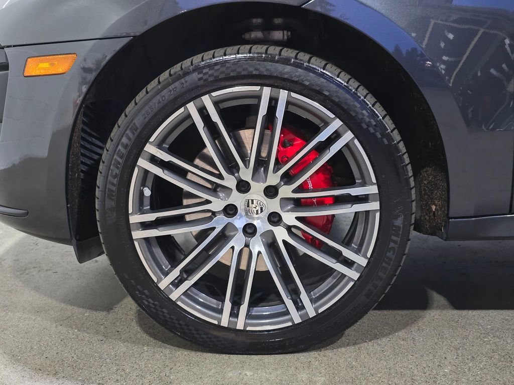 Used 2017 Porsche Macan Turbo image 11