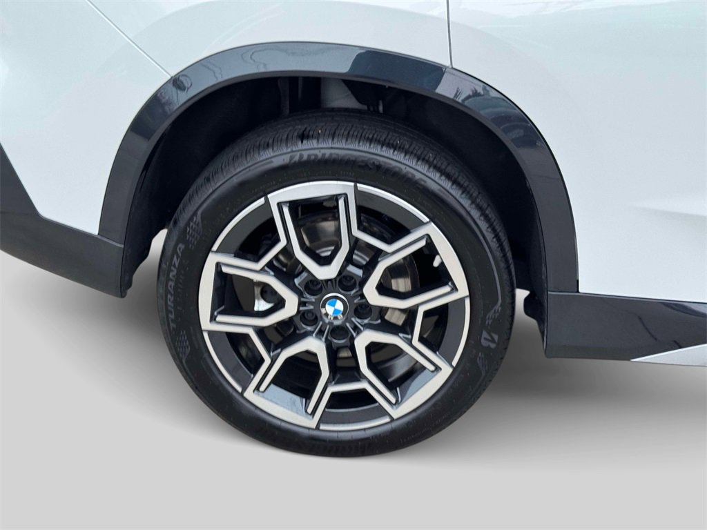 Certified 2025 BMW X1 xDrive28i w/ Technology Package image 9