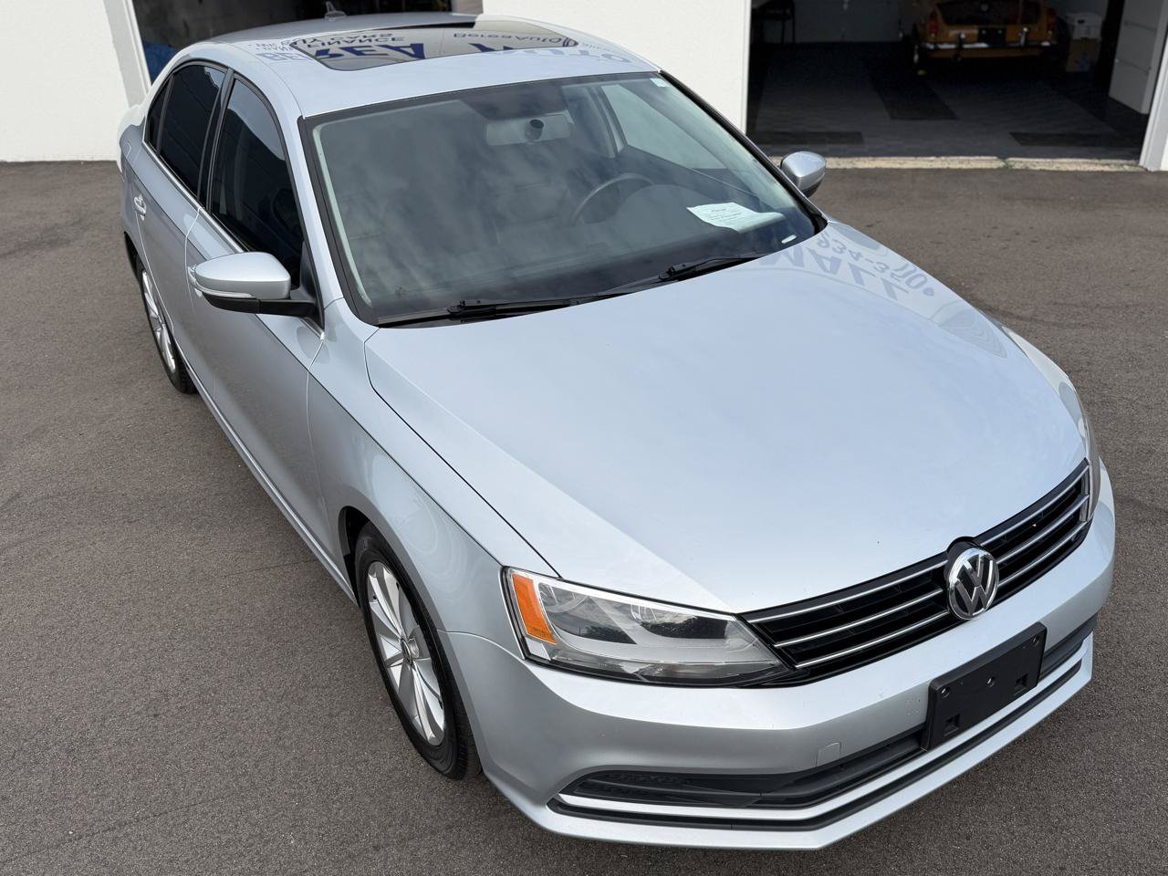 Used 2015 Volkswagen Jetta TDI SE FWD image 6
