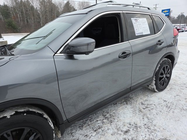 Used 2017 Nissan Rogue SV image 31