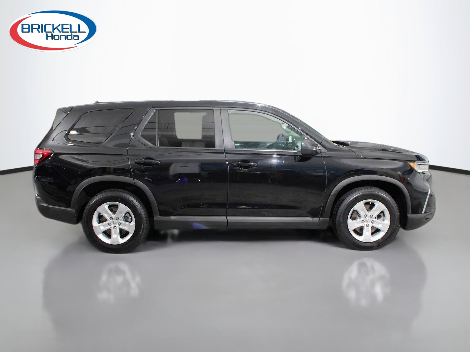 Certified 2023 Honda Pilot LX image 8