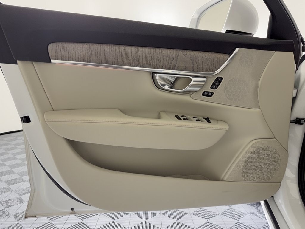 Used 2025 Volvo S90 B6 Plus AWD/4WD image 14