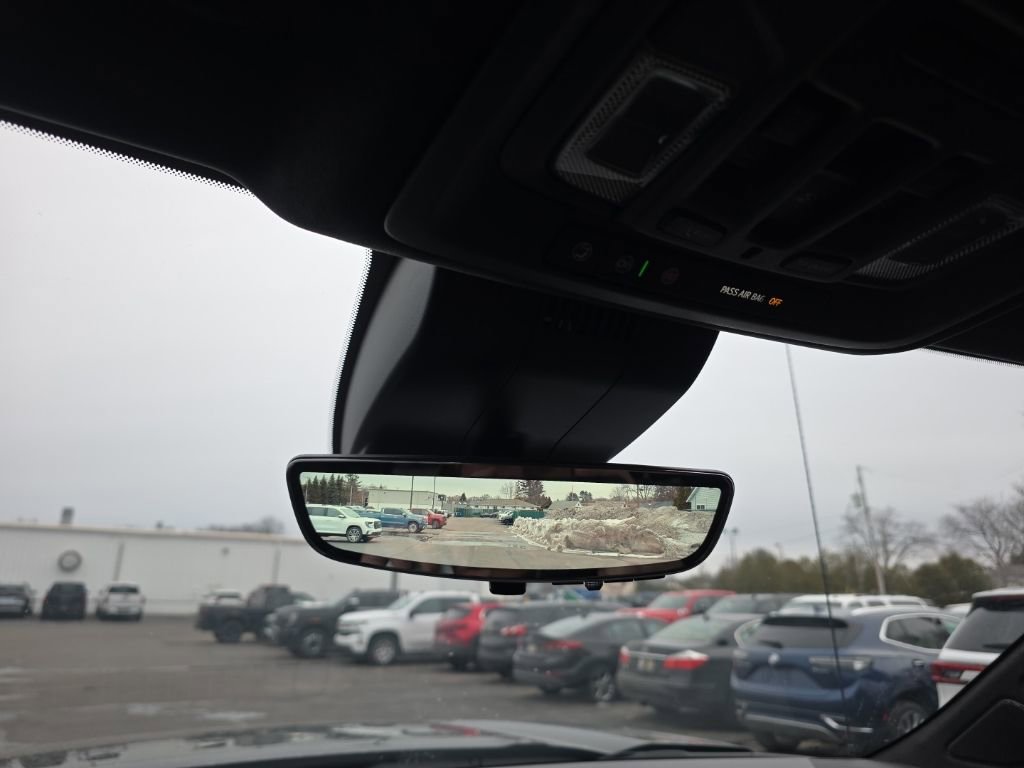 Used 2025 GMC Sierra 1500 Denali Ultimate image 16