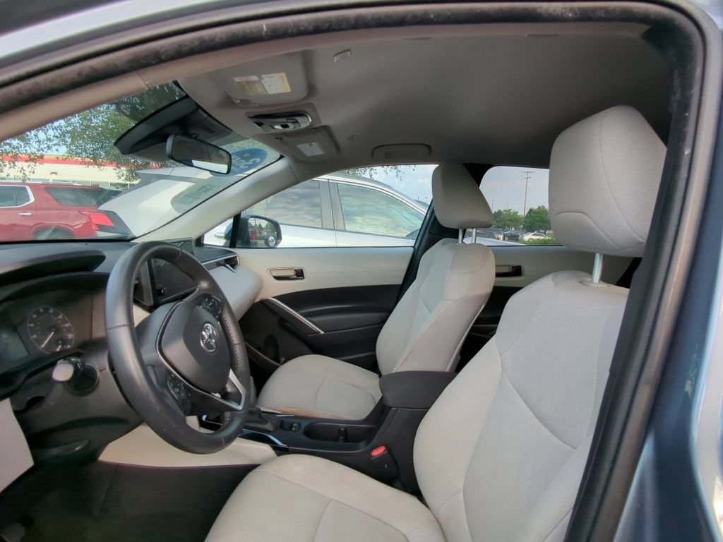 Used 2023 Toyota Corolla Cross LE AWD/4WD image 6