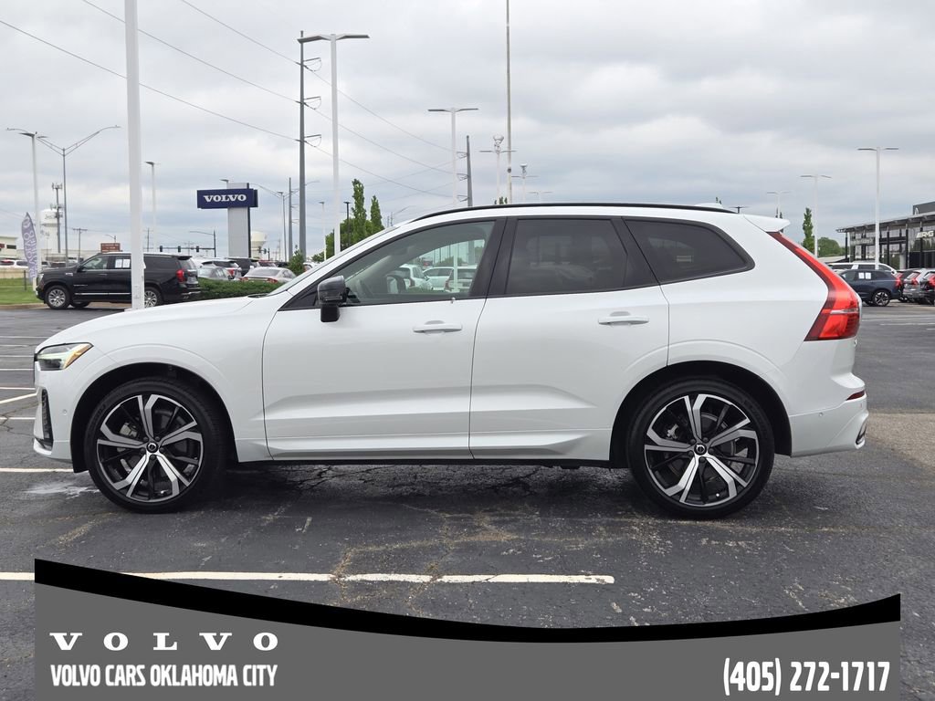 Used 2023 Volvo XC60 B6 Ultimate w/ Protection Package Premier AWD/4WD image 3