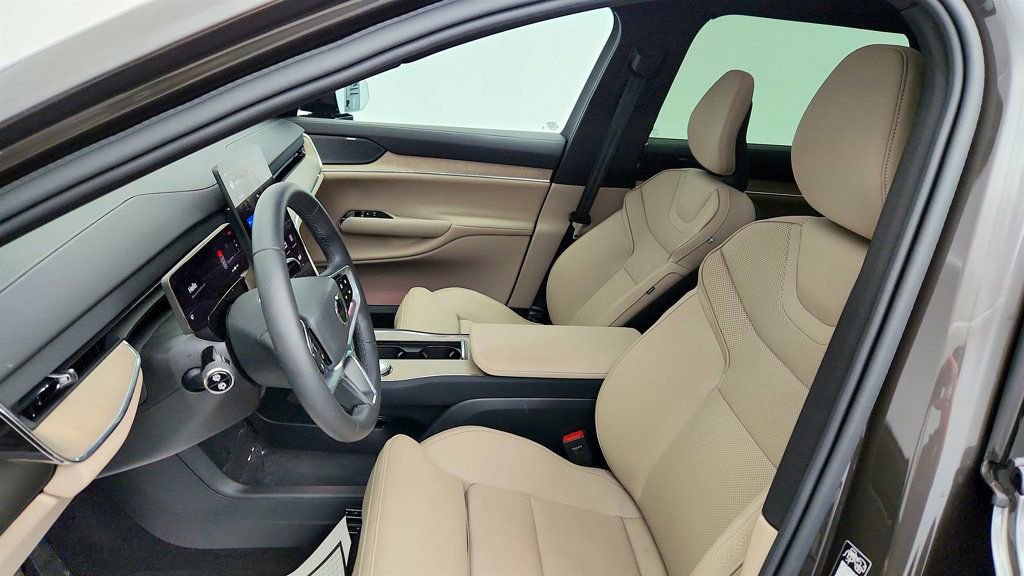 Used 2025 Volvo EX90 Plus AWD/4WD image 20