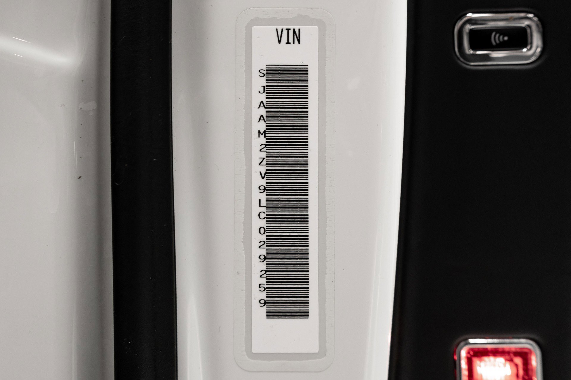 Used 2020 Bentley Bentayga Design Series image 75