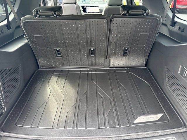 New 2026 Chevrolet Suburban Premier w/ Sun And Tow Package AWD/4WD image 60