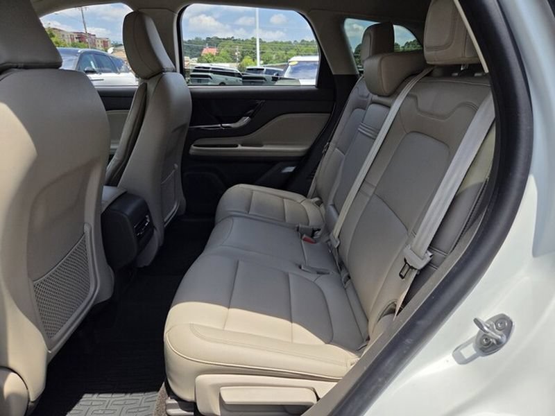 Used 2022 Lincoln Corsair FWD image 11