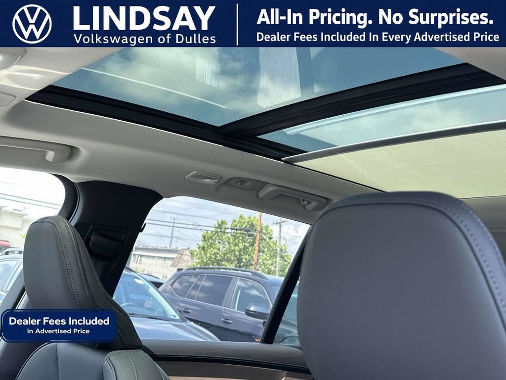 Used 2025 Volvo XC90 B6 Plus AWD/4WD image 26