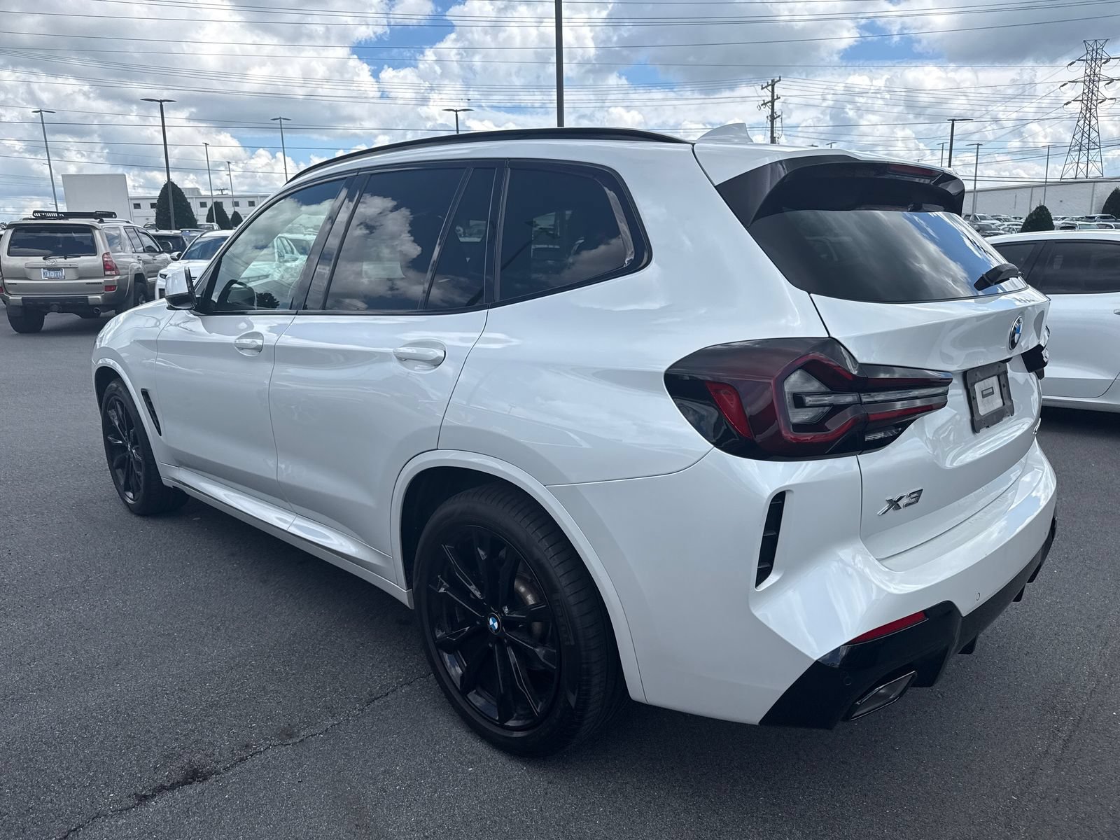 Used 2023 BMW X3 sDrive30i w/ M Sport Package RWD image 9