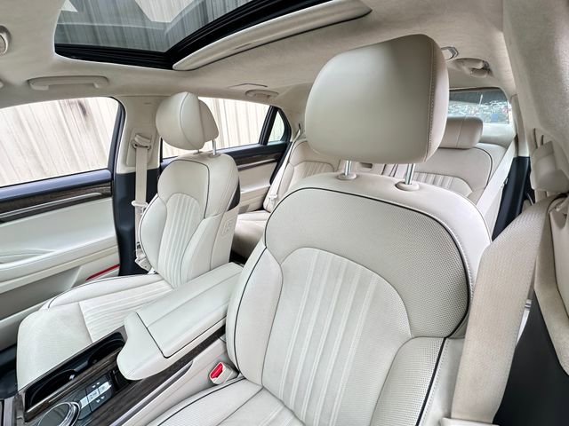 Used 2017 Genesis G90 5.0 Ultimate image 12