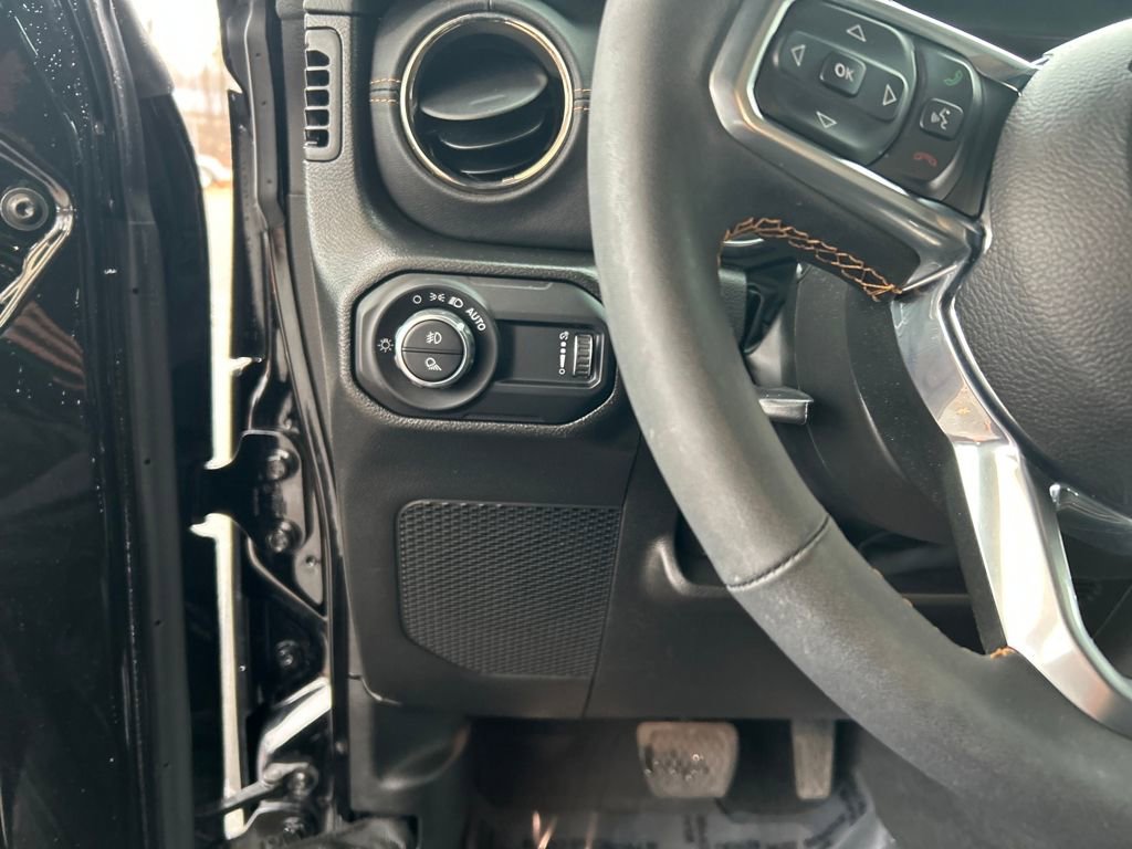 Used 2023 Jeep Gladiator Overland image 21
