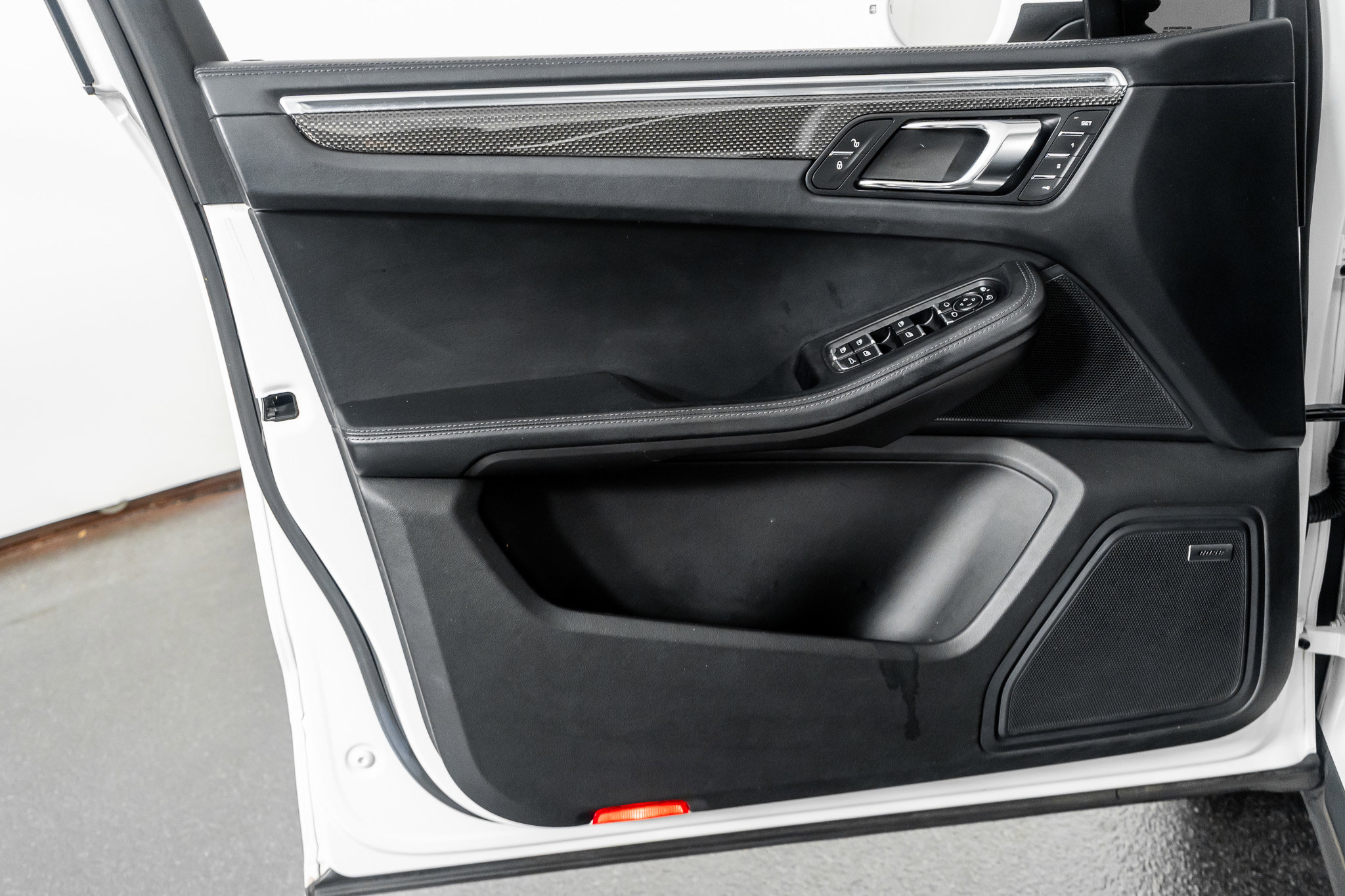 Used 2017 Porsche Macan S image 50