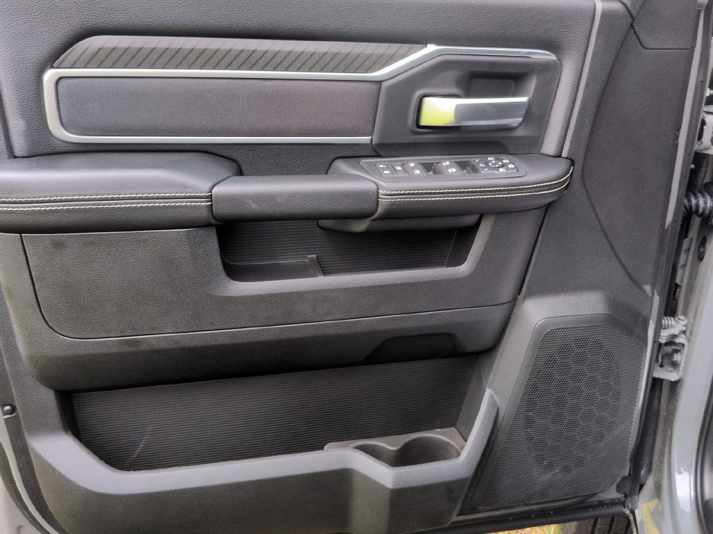 New 2026 RAM 3500 Big Horn AWD/4WD image 12